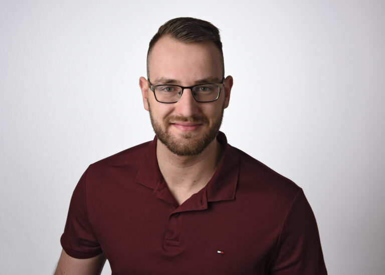 Portrait von Florian Przybilla – Webdesigner für Unternehmen mit persönlicher Betreuung.